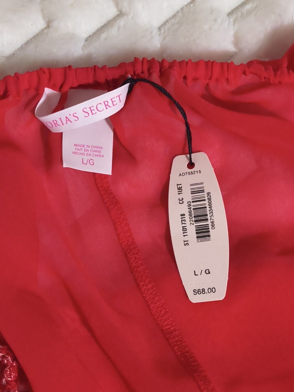 Victoria Secret - Picture 4 of 4